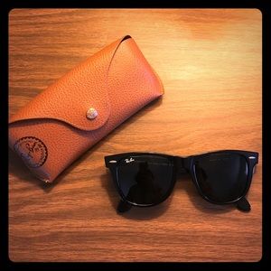 Classic Ray Ban Wayfarers